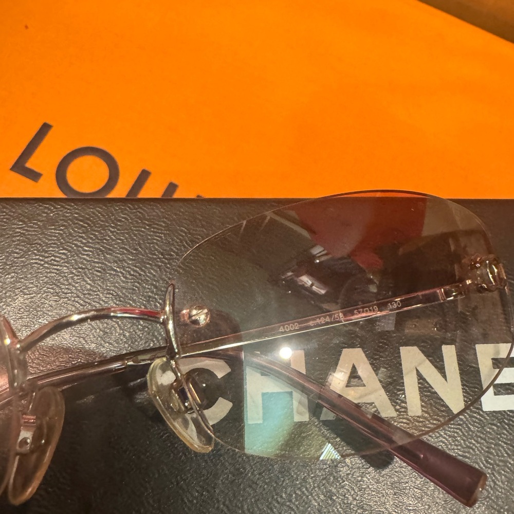 Chanel 4002 Rimlesss  Sunglasses - Picture 8 of 8